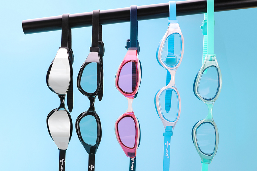 swimming goggles in different color