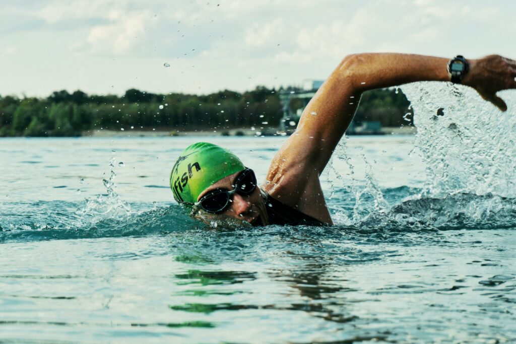 best swim goggles for maximum visibility and protection