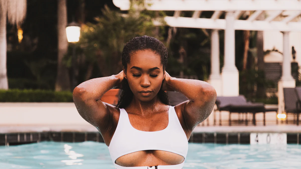 Can You Wear a Sports Bra to Swim 3 Pros to Tell