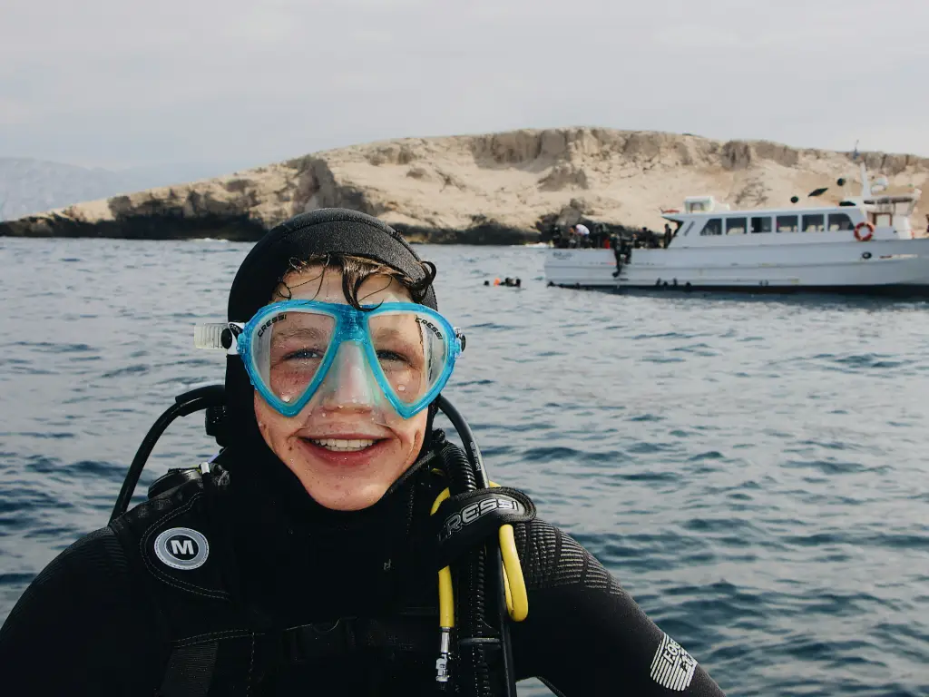 how to choose a diving mask 2